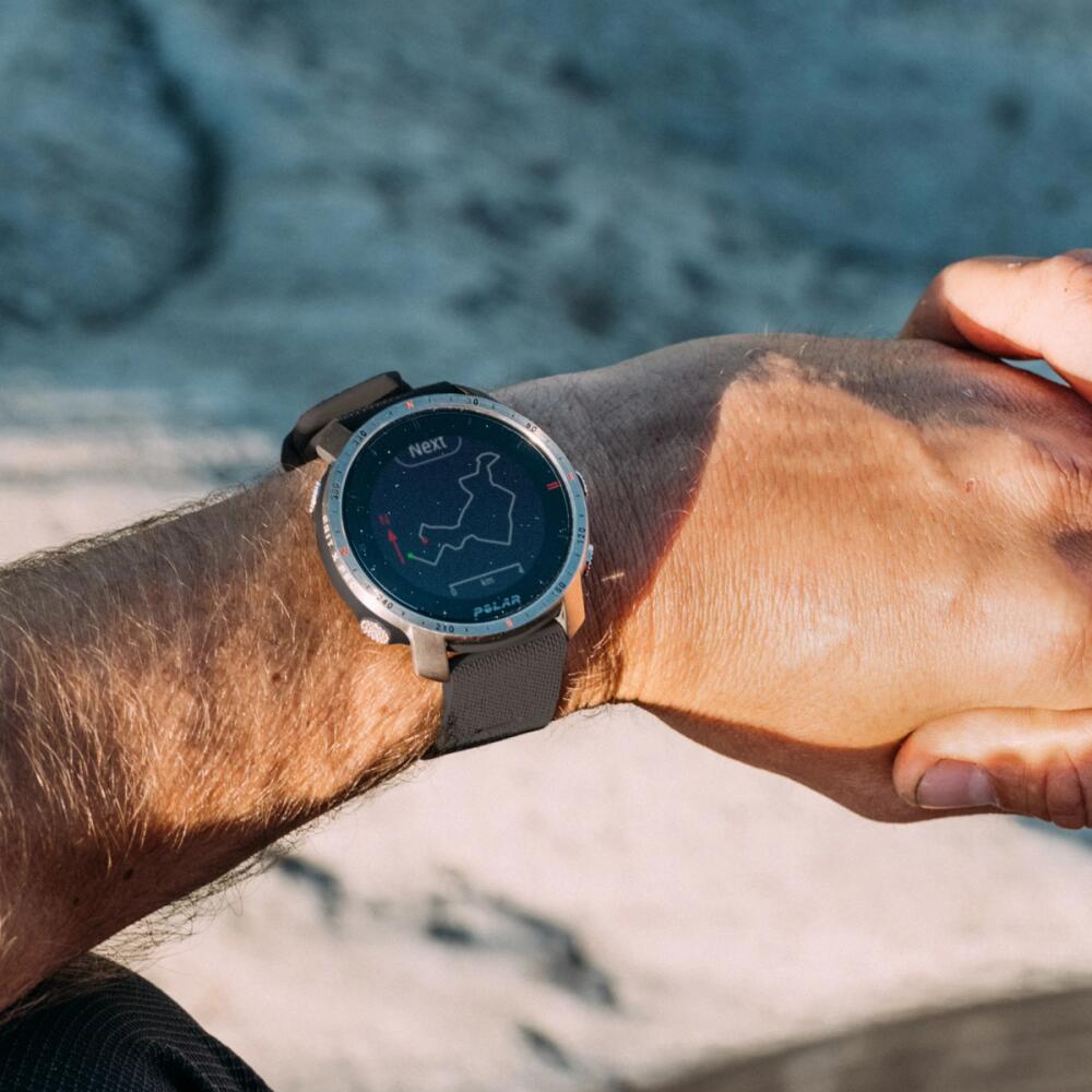 Connected outdoor sports watch GPS Navigation Grit X Pro Titan POLAR Decathlon