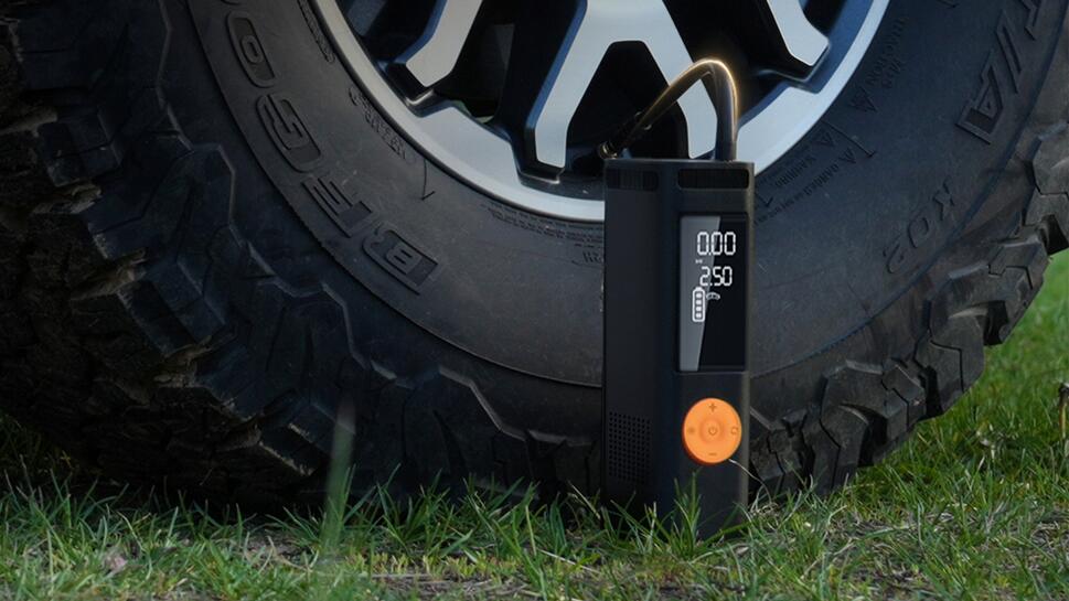 Elektryczna bezprzewodowa pompka rowerowa AEROGOGO GIGA PUMP 1024 Black PG1024