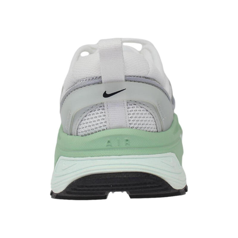 Chaussures de marche pour femmes Nike W Air Max Bliss sporty