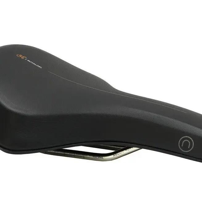 Saddle On Relaxed
