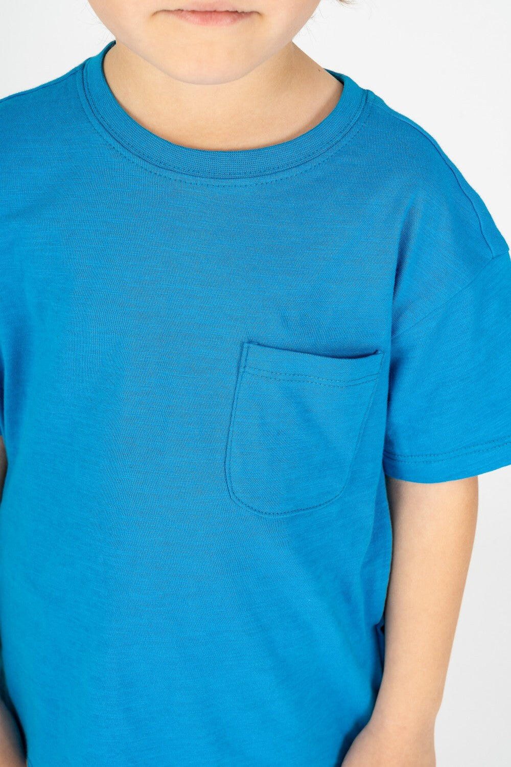 Camiseta azul para bebê menino com bolso 4/5
