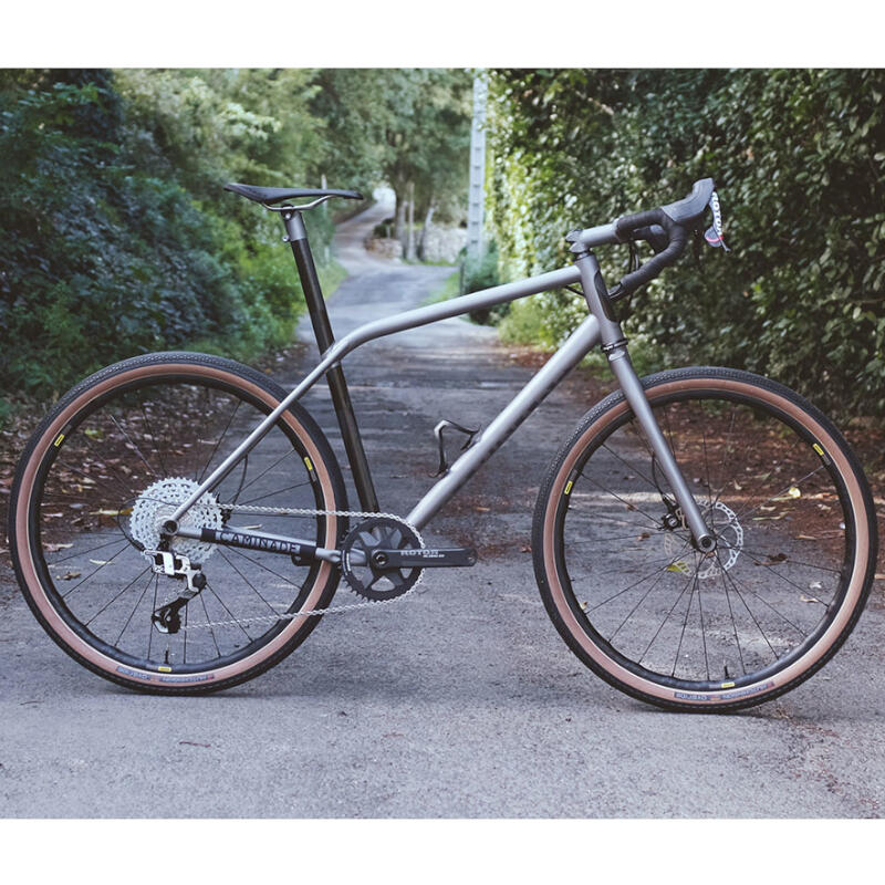 Fahrradreifen Gravel Overide - Tubeless Ready - 700x38 - schwarz/braun