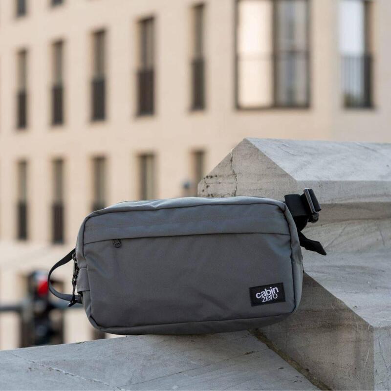 Taška přes rameno Classic 11L Cross Body