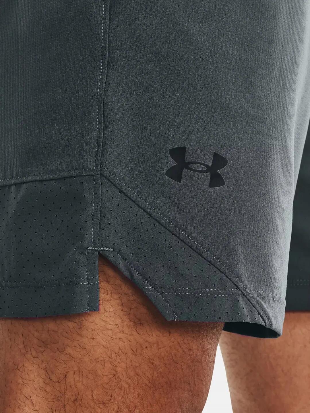 UA Vanish Woven Shorts 4/7