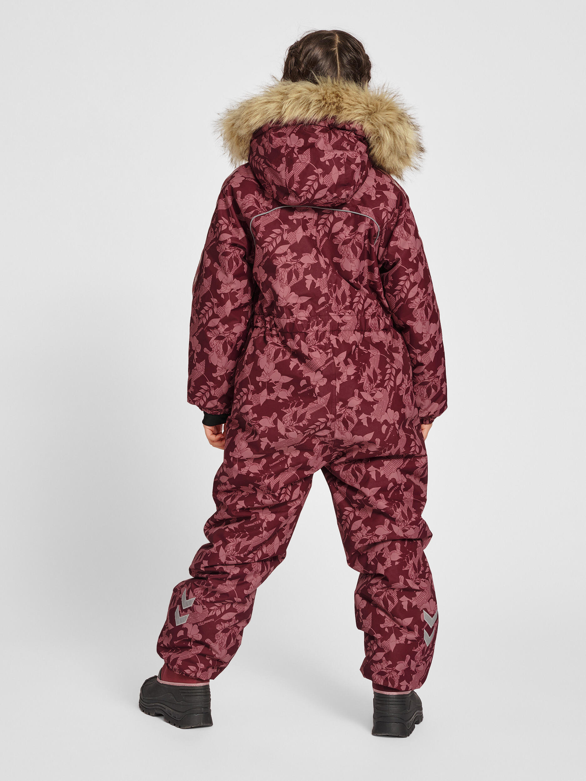 Enfiler Combinaison De Neige Hmlicy Mode Vie Fille 3/7