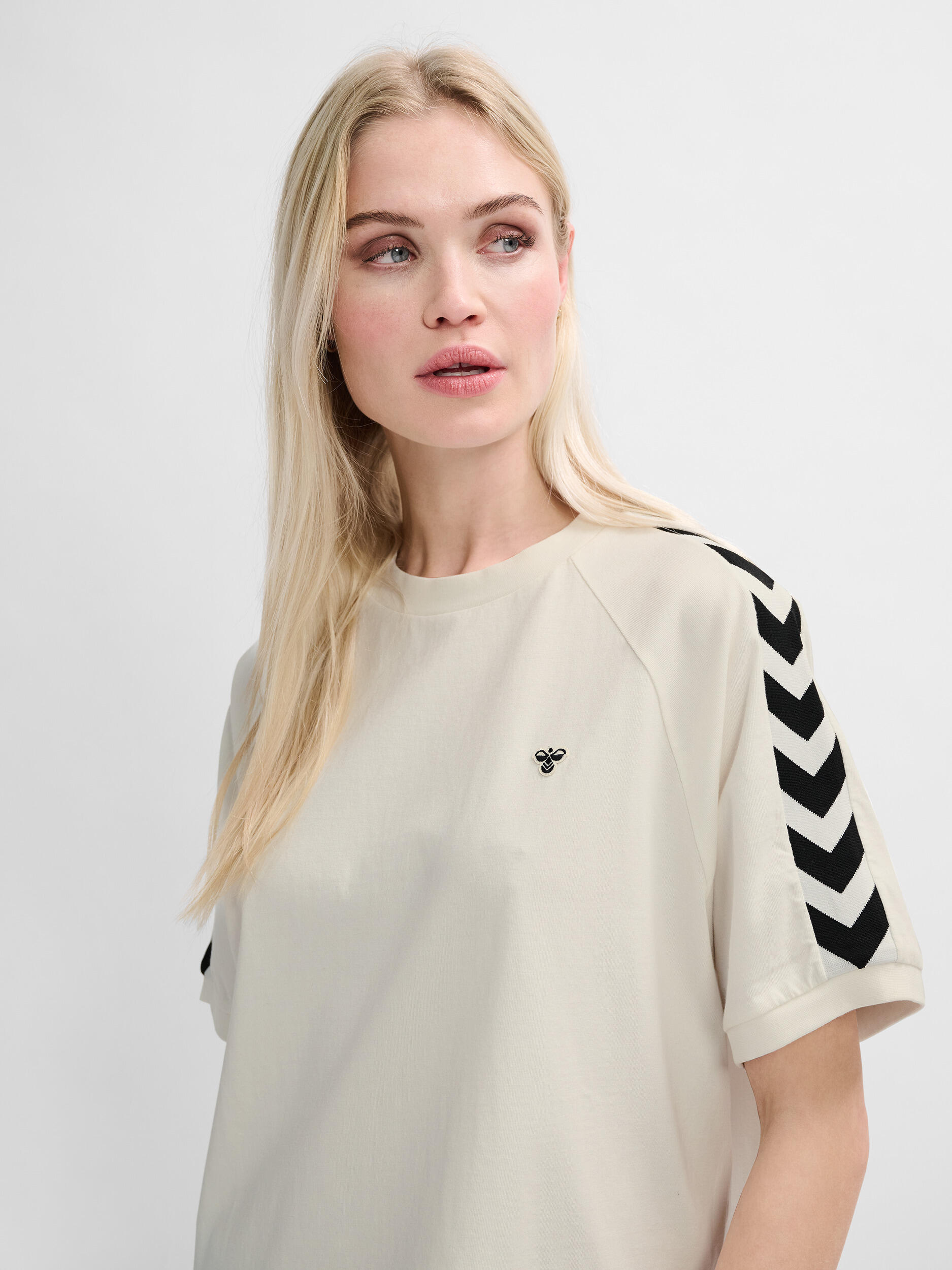 T-Shirt Hummel Archive Loose 4/7
