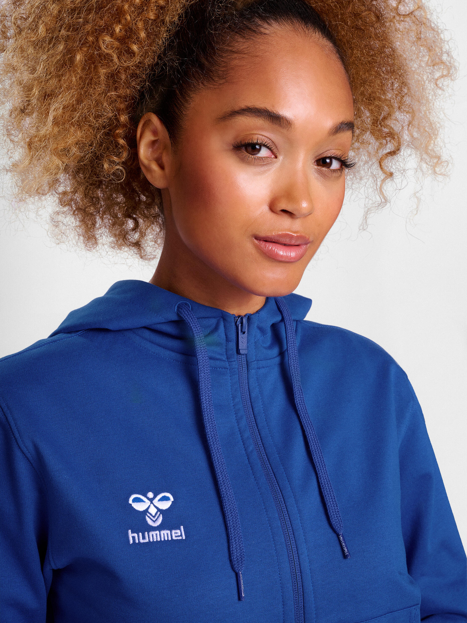 Damen Kapuzenjacke Hummel Go 2.0 3/7