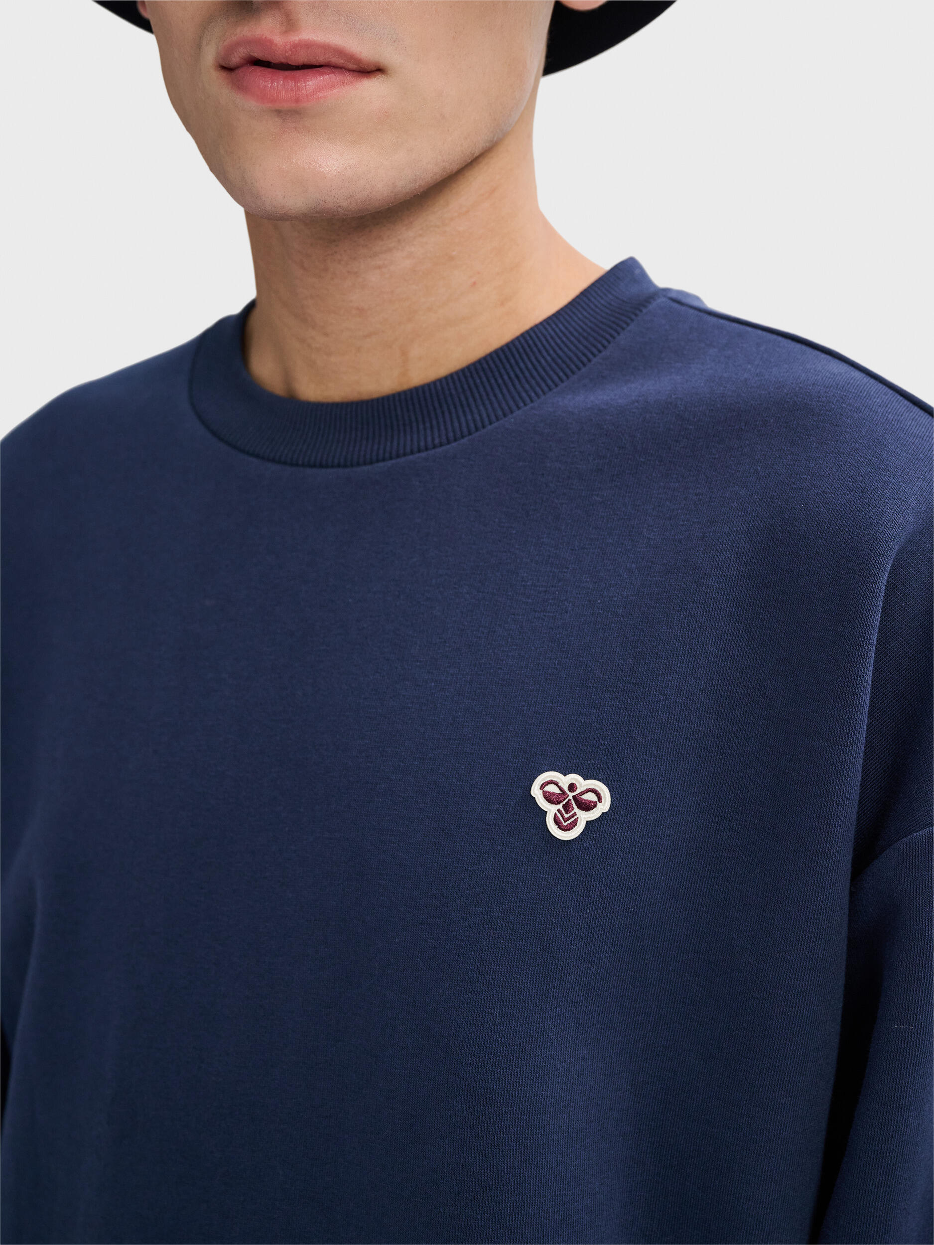 Sweatshirt col rond ample Hummel Bee 7/7