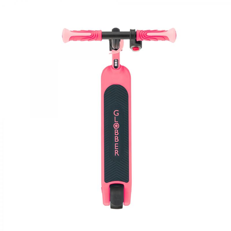 Trotineta Globber E-Motion 6, roz, autonomie 8-10 km