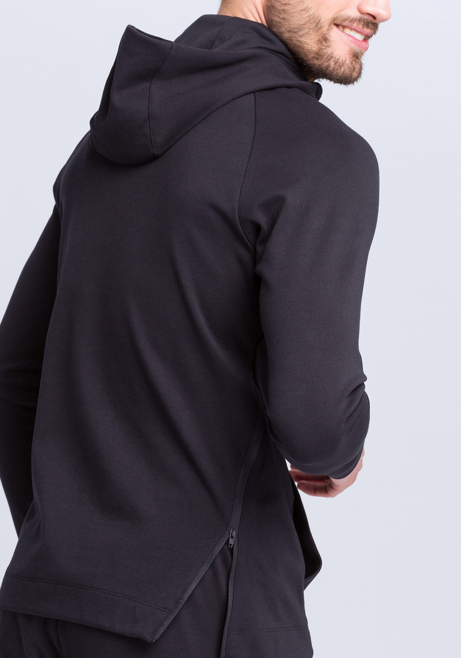 Kapuzensweat Essential 4/8