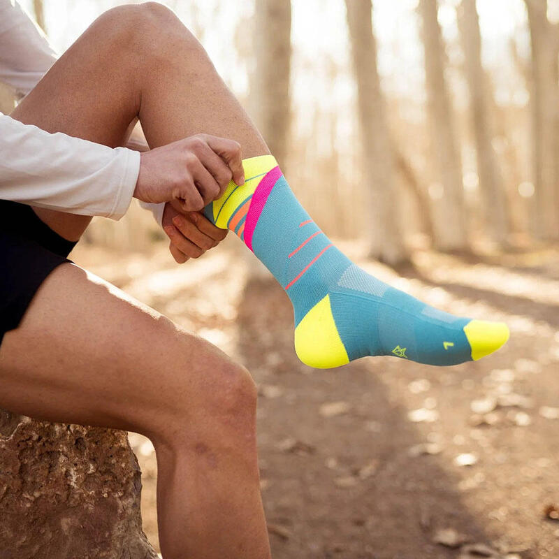 Made in Italy High-Cut Running Socks - Ladders Blue Pink