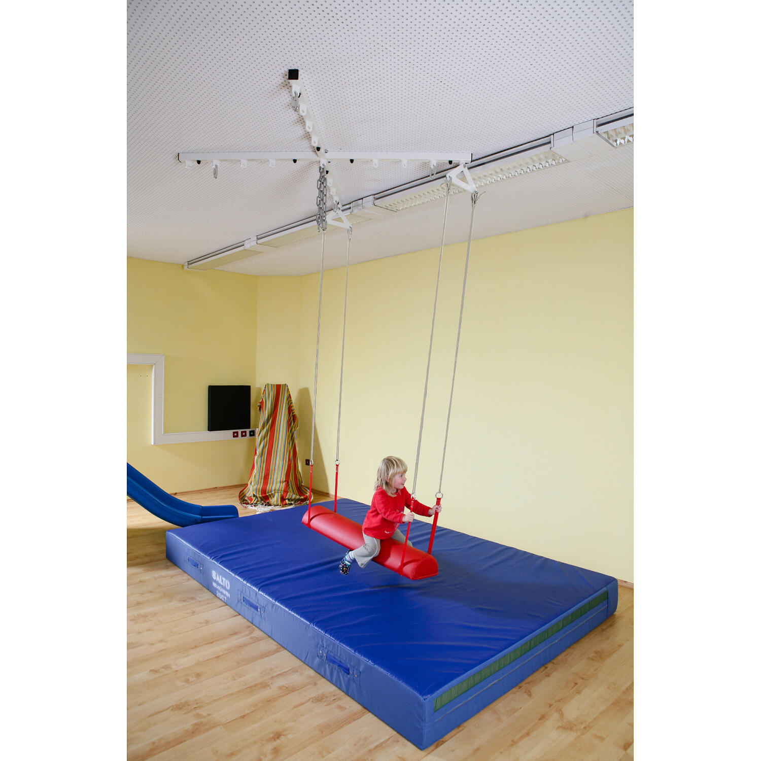 Sport-Thieme Straddle swing