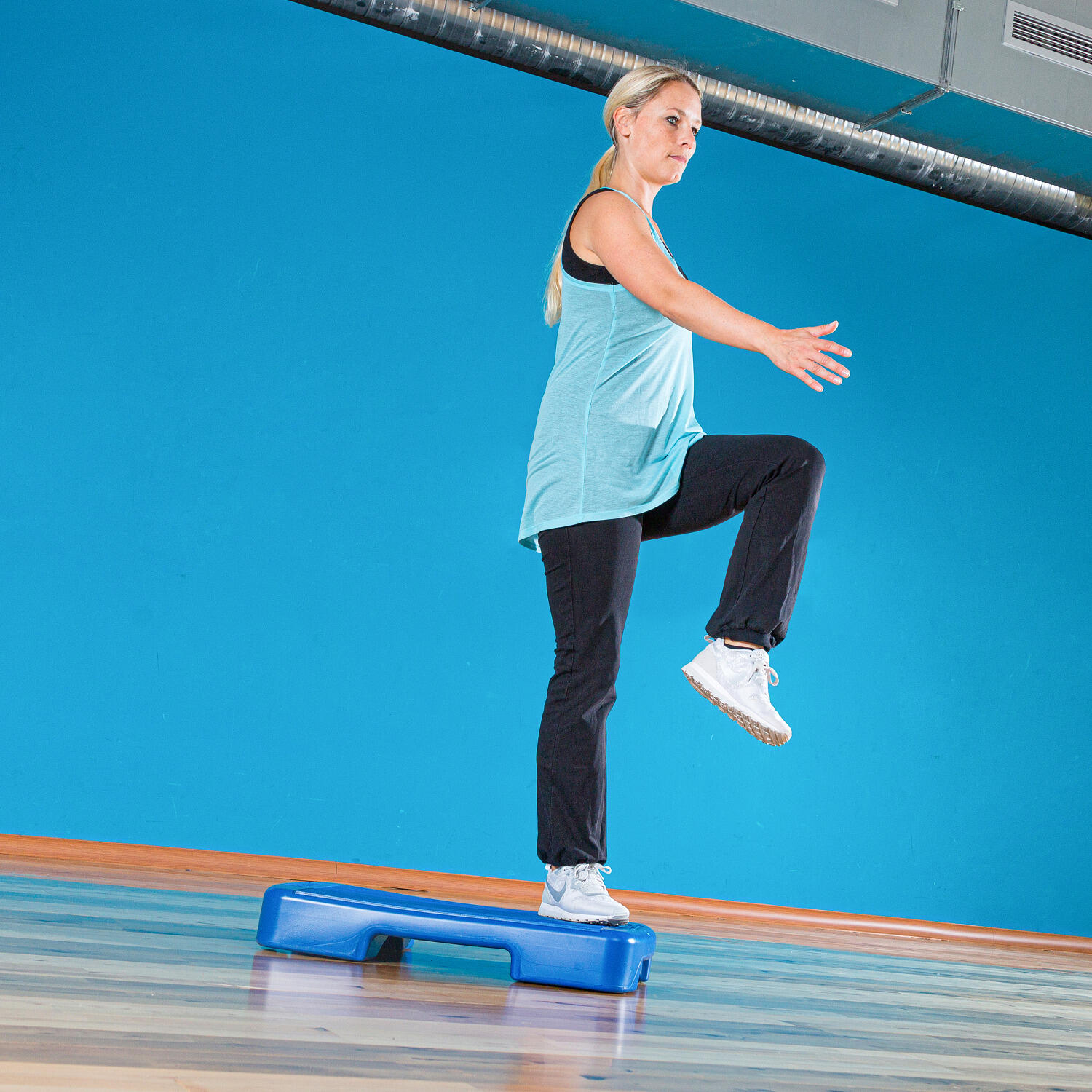 Stepper-Aerobico Basico Aerobic / low impact aerobic Unisex 5/6