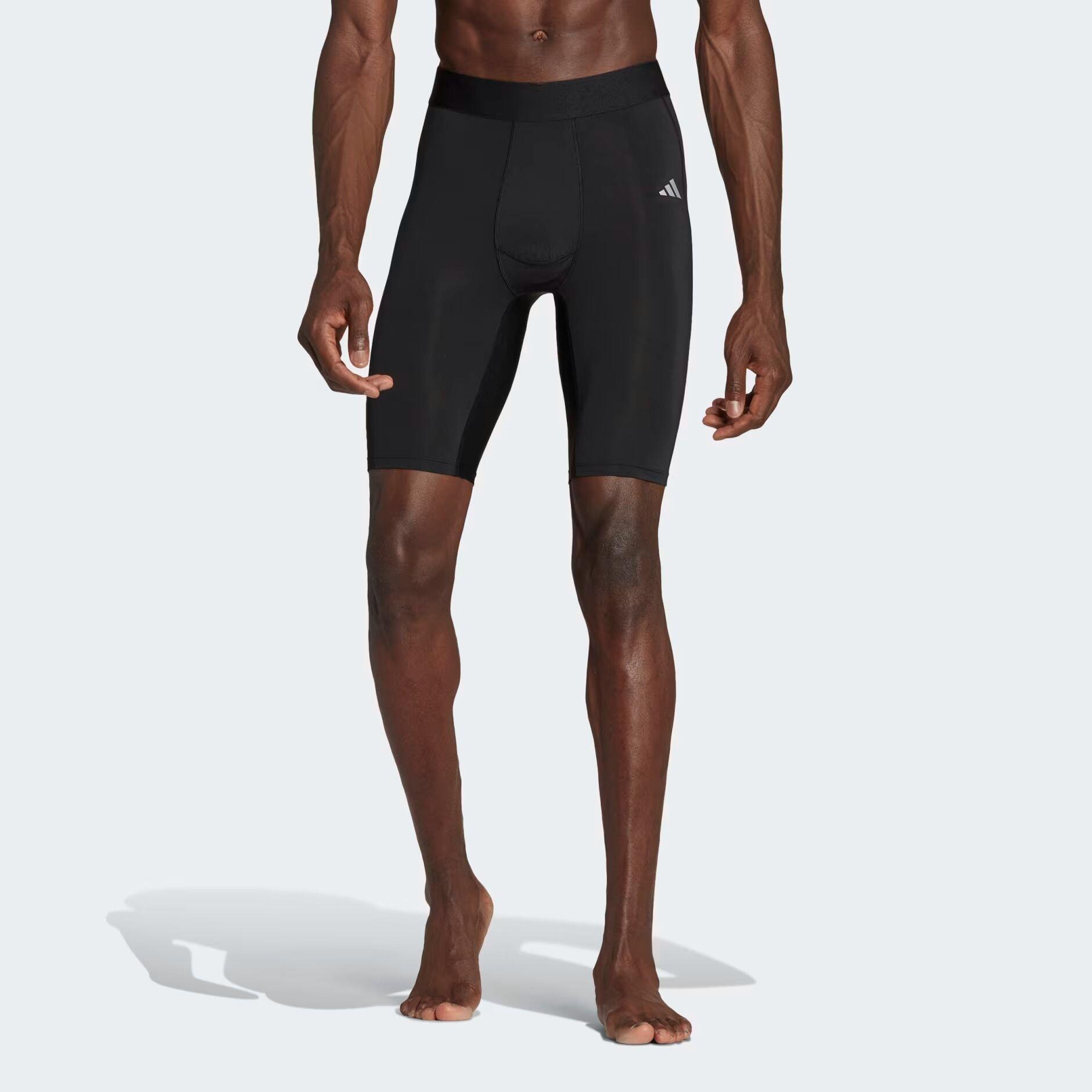 Curto homem adidas techfit preto