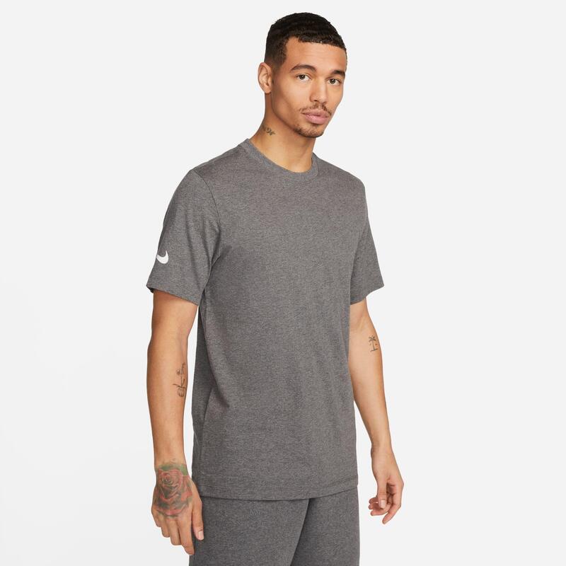 T-shirt uomo nike grigio