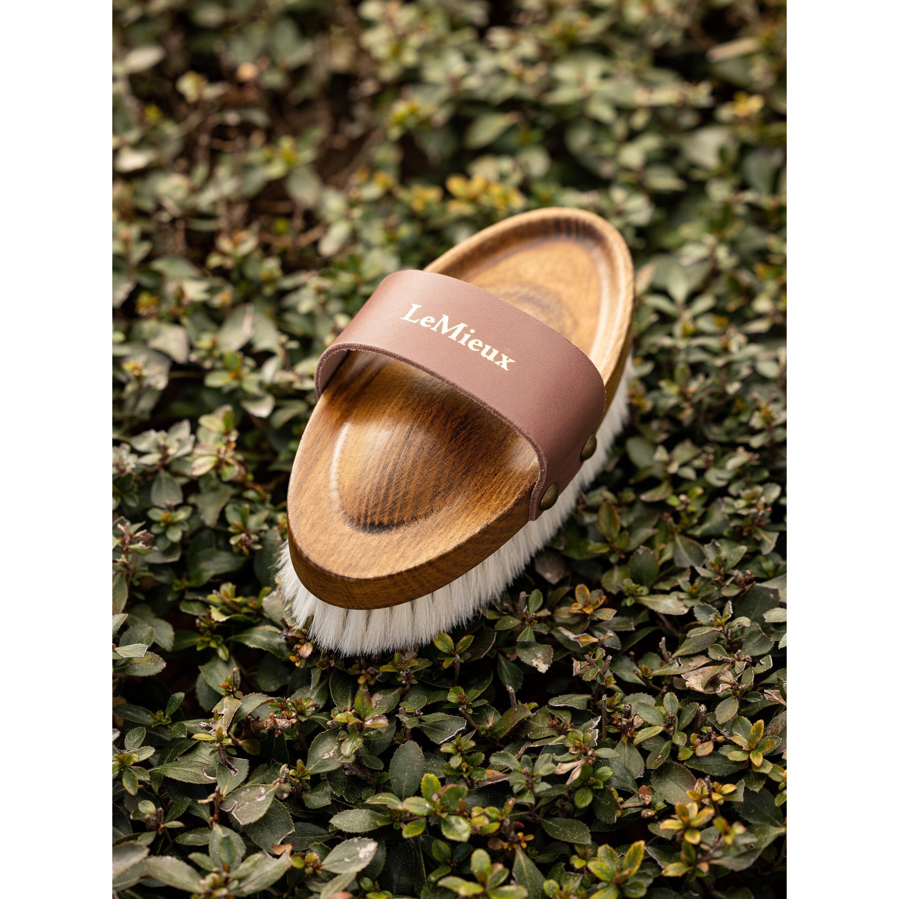 Zachte borstel van geitenhaar LeMieux Artisan 3/4