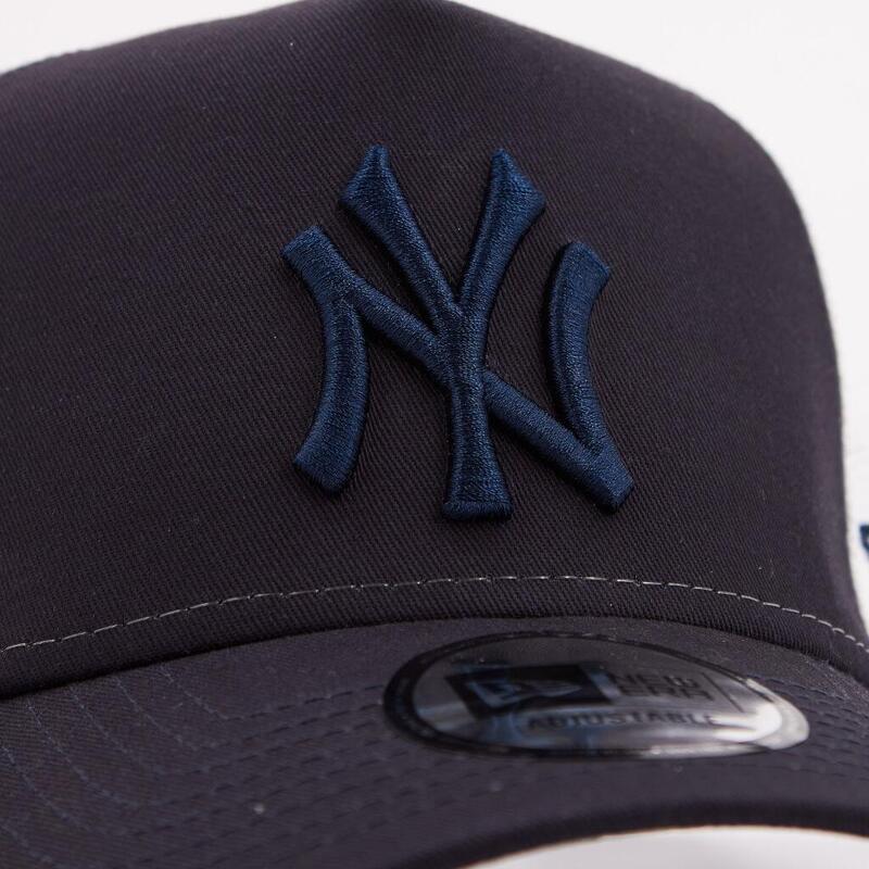 Casquette pour hommes New Era League Essentials Trucker New York Yankees Cap