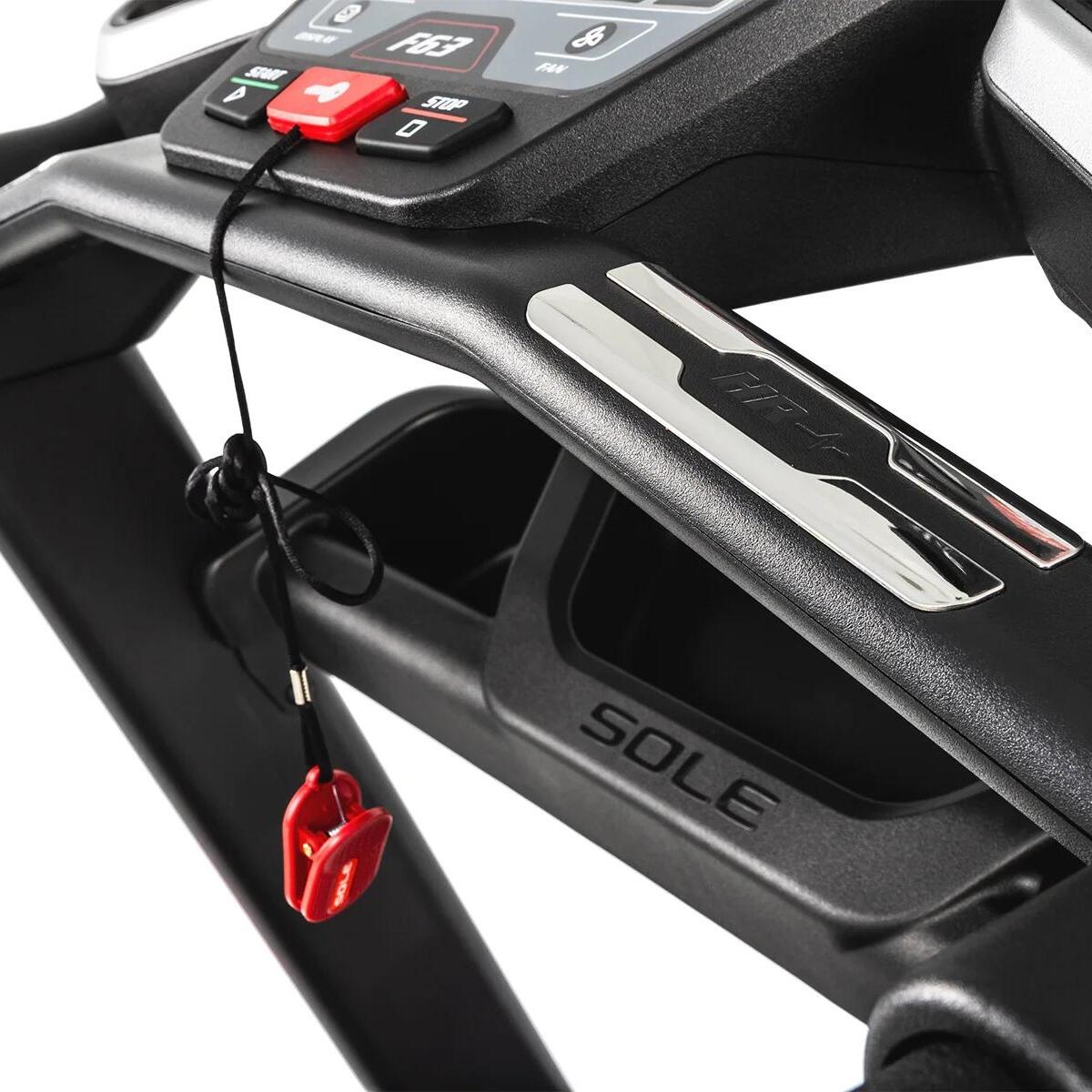 Sole Fitness F63 Loopband - 1 mnd. vrijblijvend KinoMap 6/7