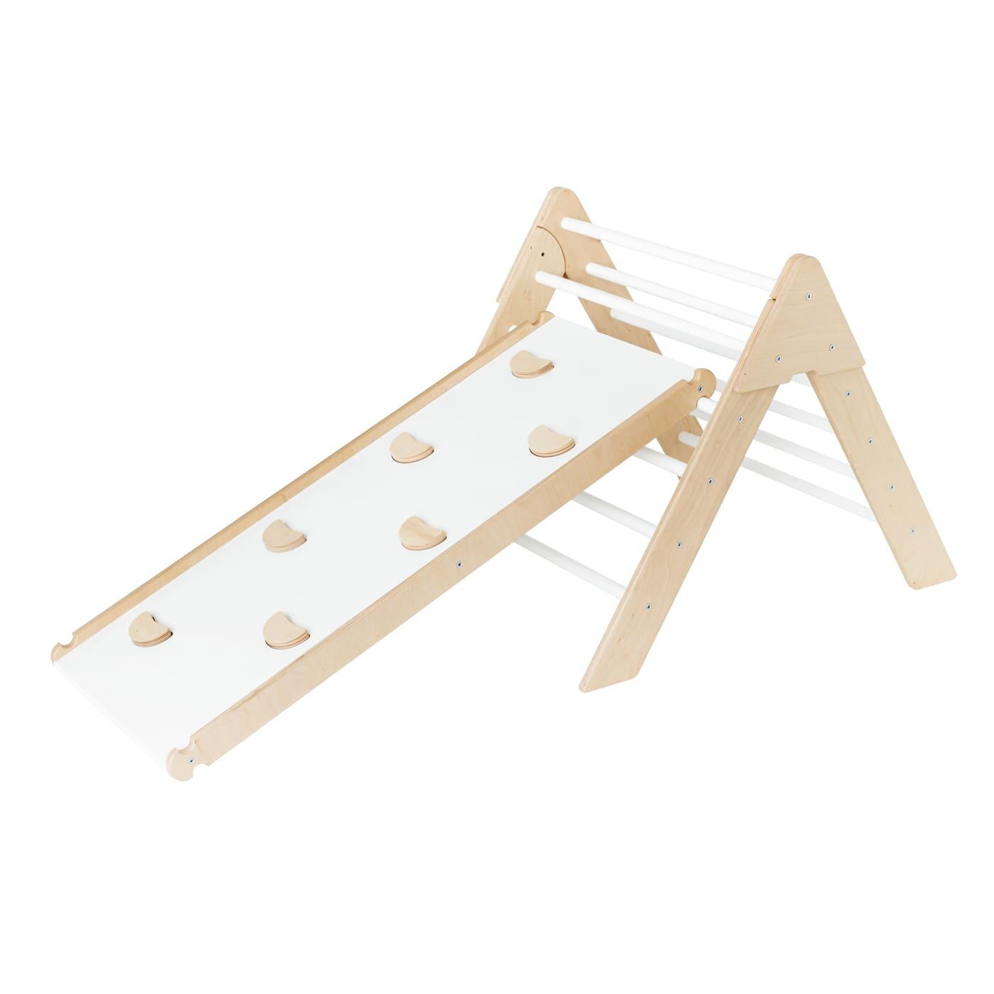 Structure d’escalade en bois d’intérieur avec triangle d’escalade et toboggan 2/7