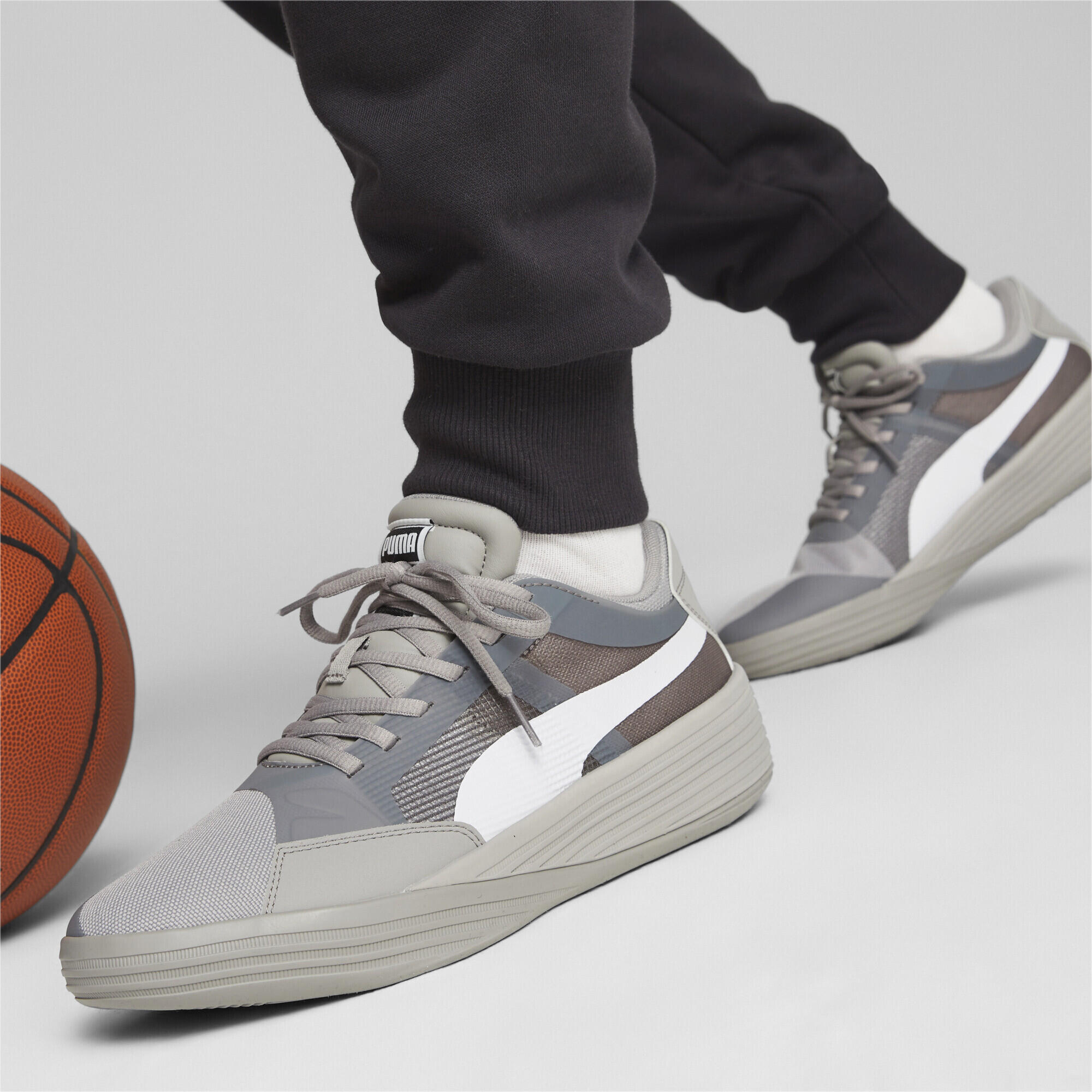 Scarpe da basket Clyde All-Pro Team PUMA Concrete Gray White 2/7
