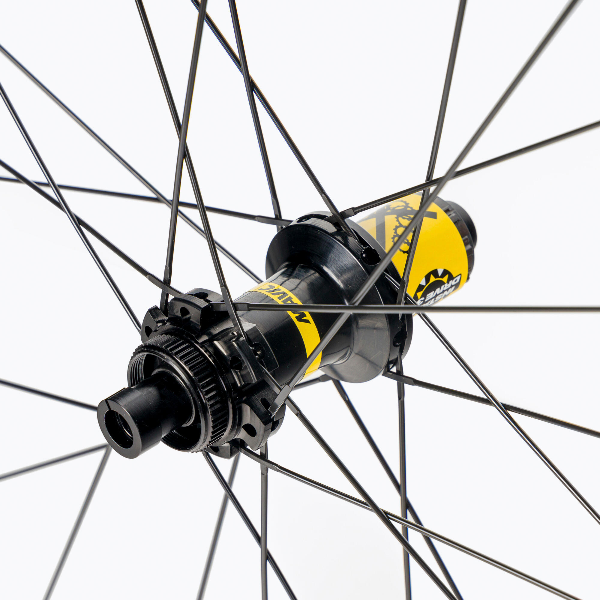 Mavic Aksium Disc 28" wheelset, Center Lock, 17 mm inner rim 4/5