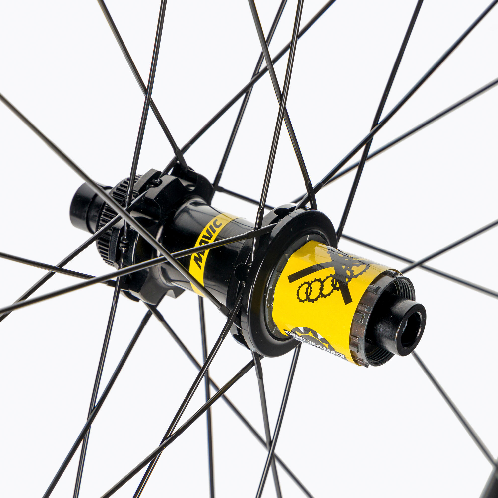 Mavic Aksium Disc 28" wheelset, Center Lock, 17 mm inner rim 3/5