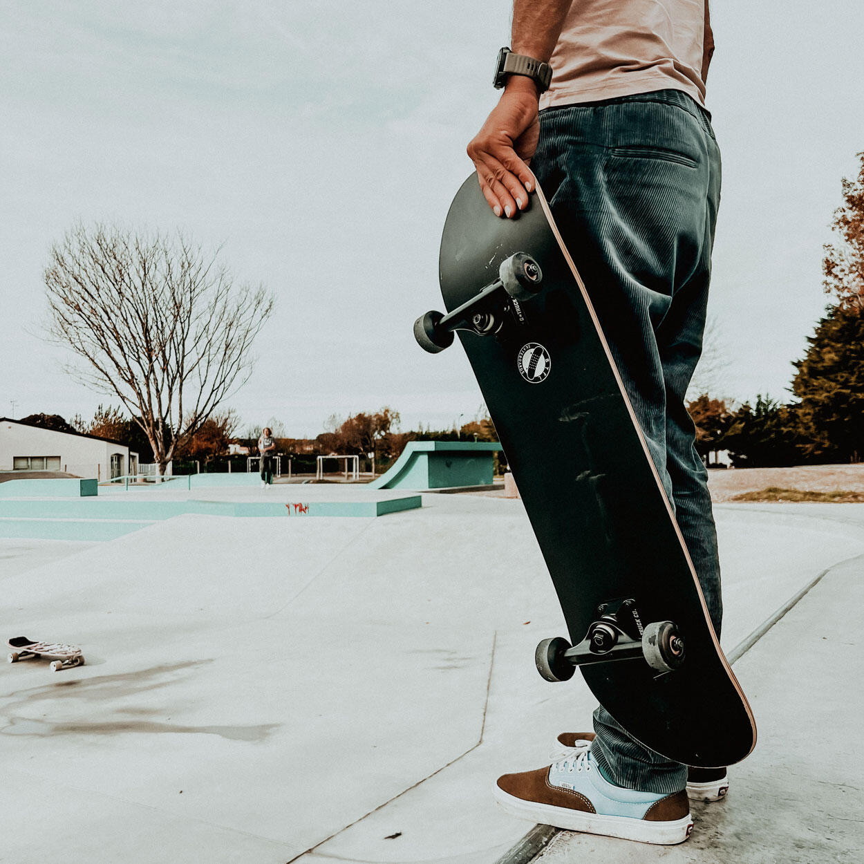 Schwarzes Skateboard für Anfänger und Fortgeschrittene 8.125 x 31.75 4/4