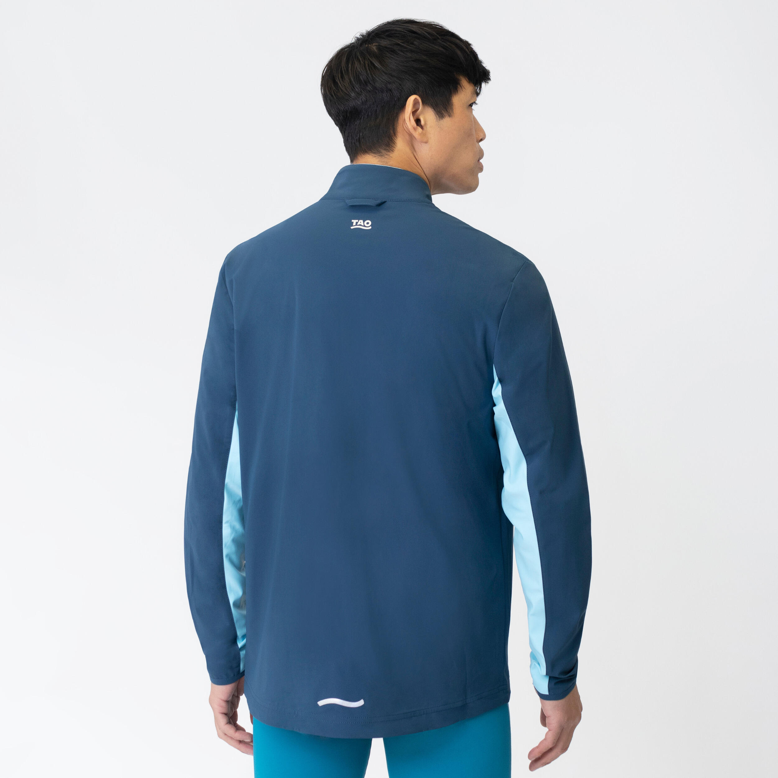 Atmungsaktive Laufjacke mit Reflektoren und Handysicherung EVEN 4/7