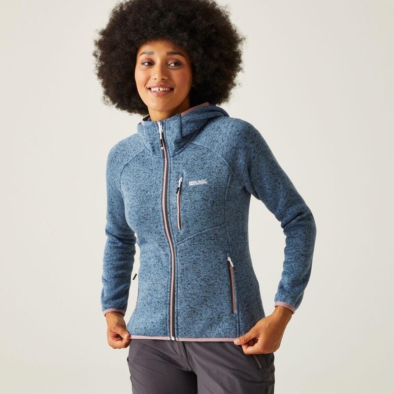 De Newhill sportieve fleece met capuchon voor dames