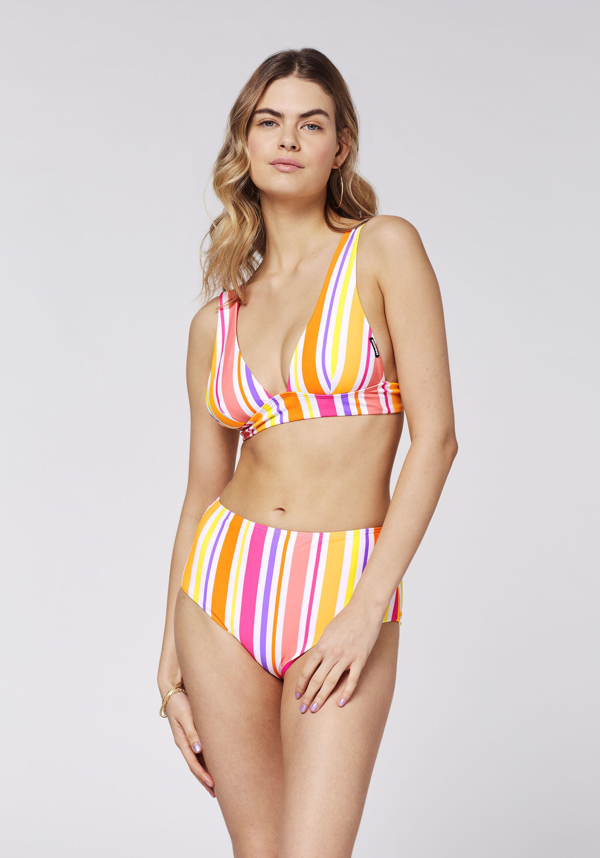 Bikini mit Badehose und Oberteil im Streifen-Look 3/7