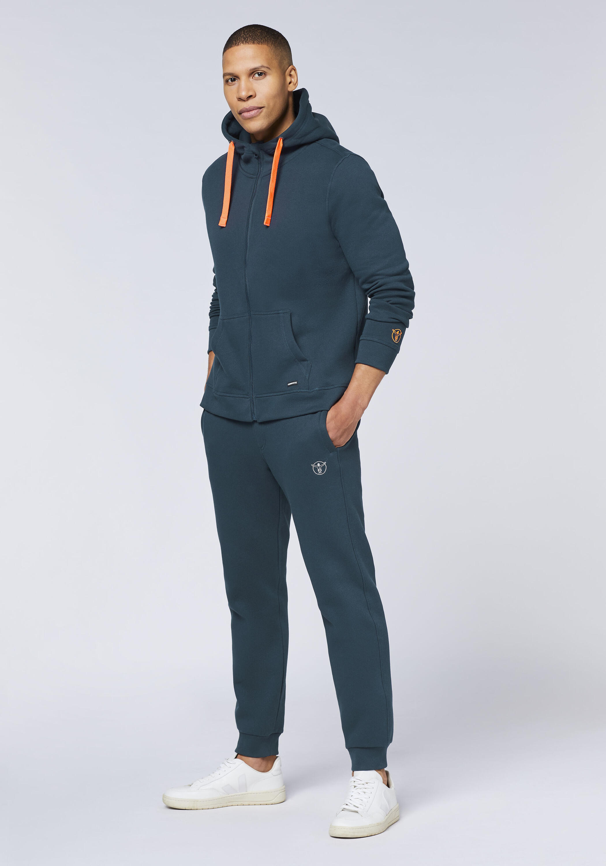 Sweatjacke mit Kapuze und Label-Symbol am Ärmel 5/7