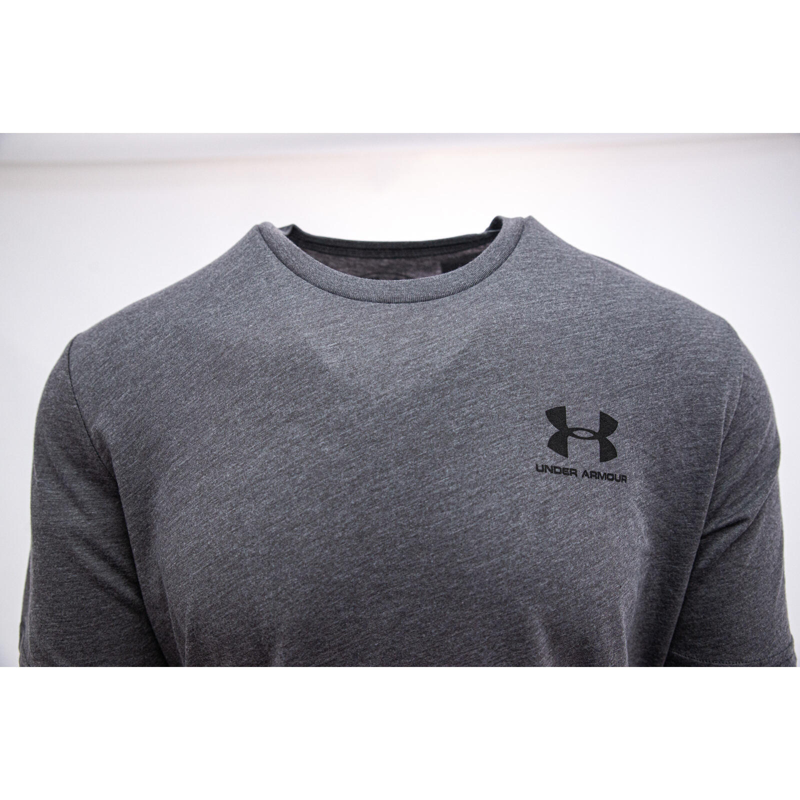 Camiseta de manga corta Under Armour Sportstyle Left Chest, Gris, Hombre 5/5