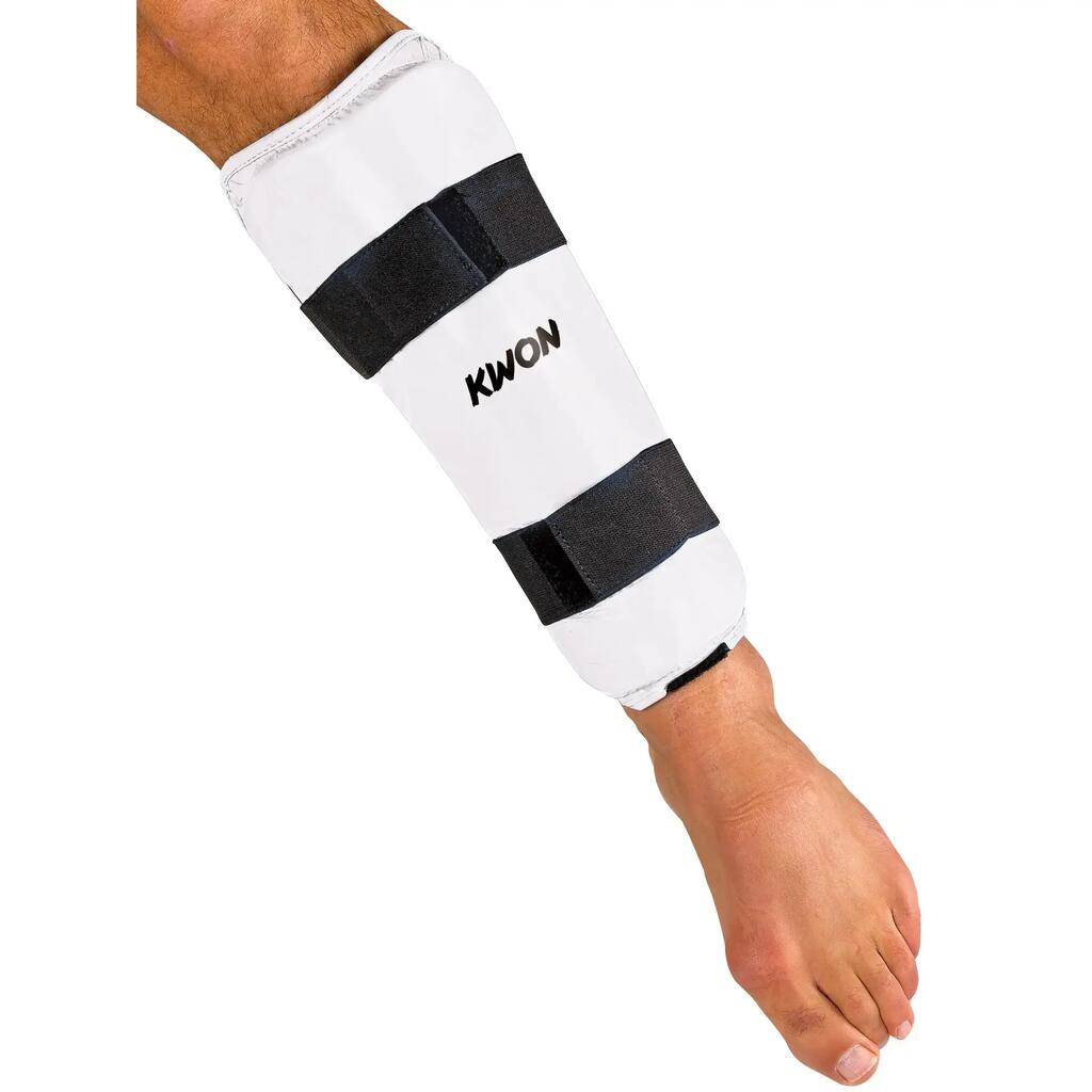 Pair of karate shin and foot protectors Kwon