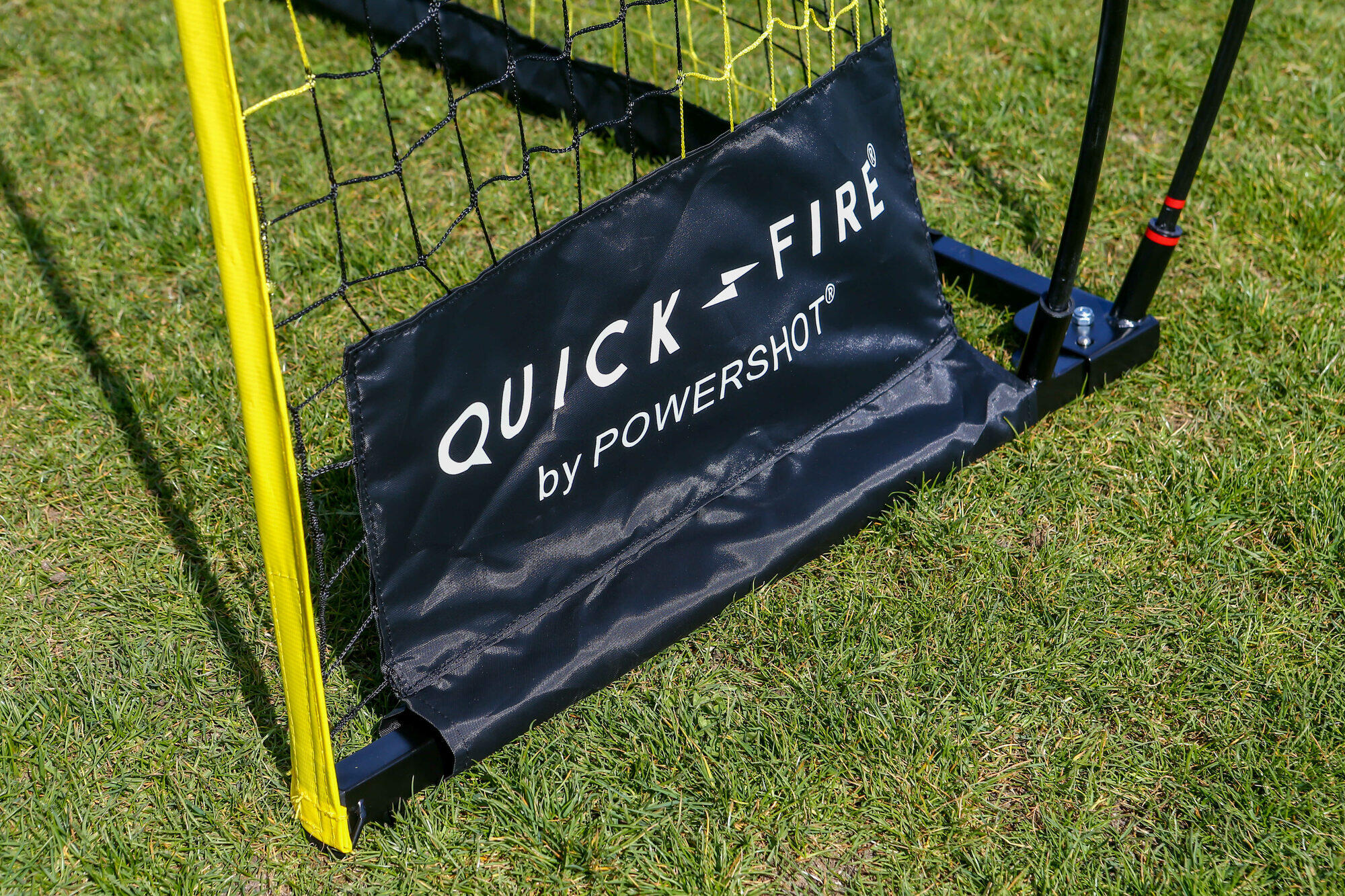 Quickfire zelf-gestabiliseerd voetbaldoel -3m x 2m 6/8