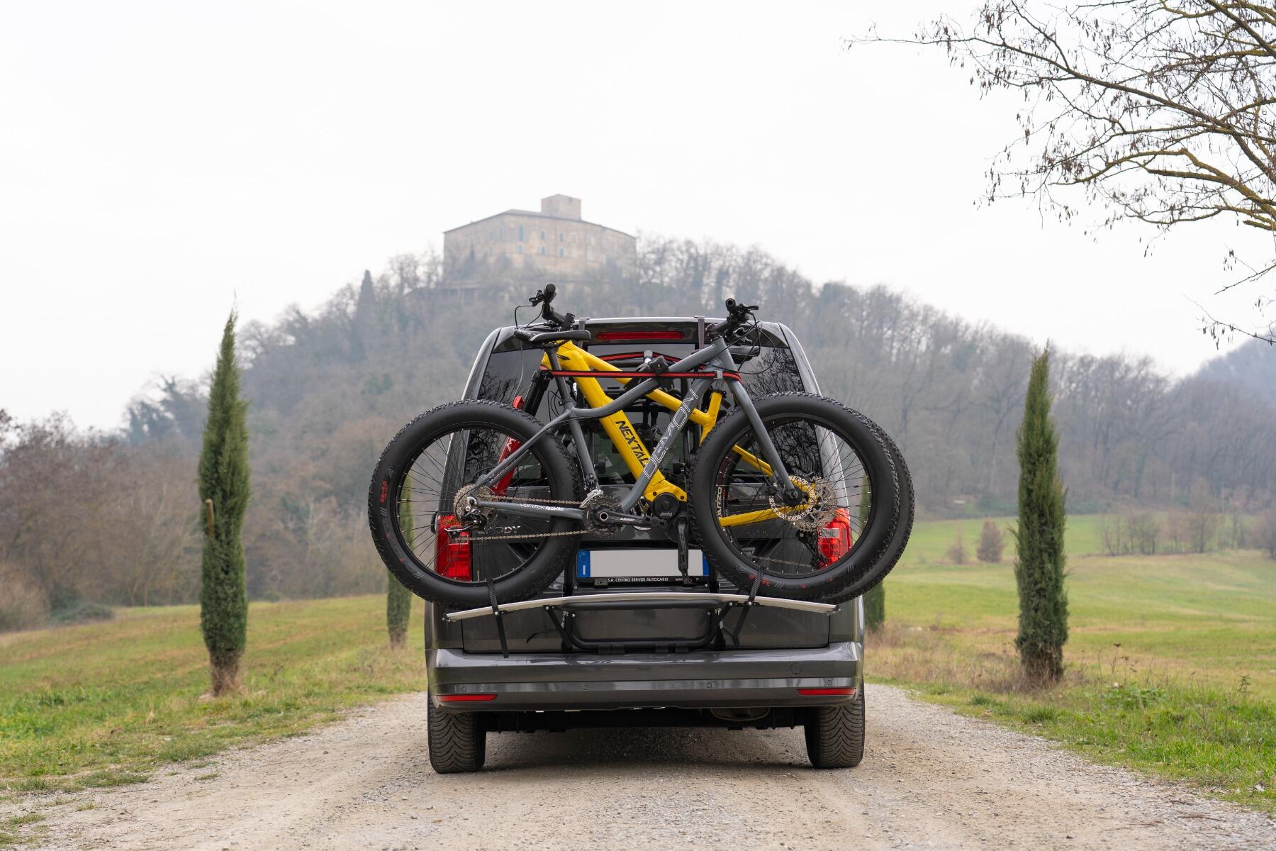 Porta Bici Per Portellone Auto, 2 bici GROSSA TAGLIA, E-BIKE, FAT BIKE - COBRA 2/7