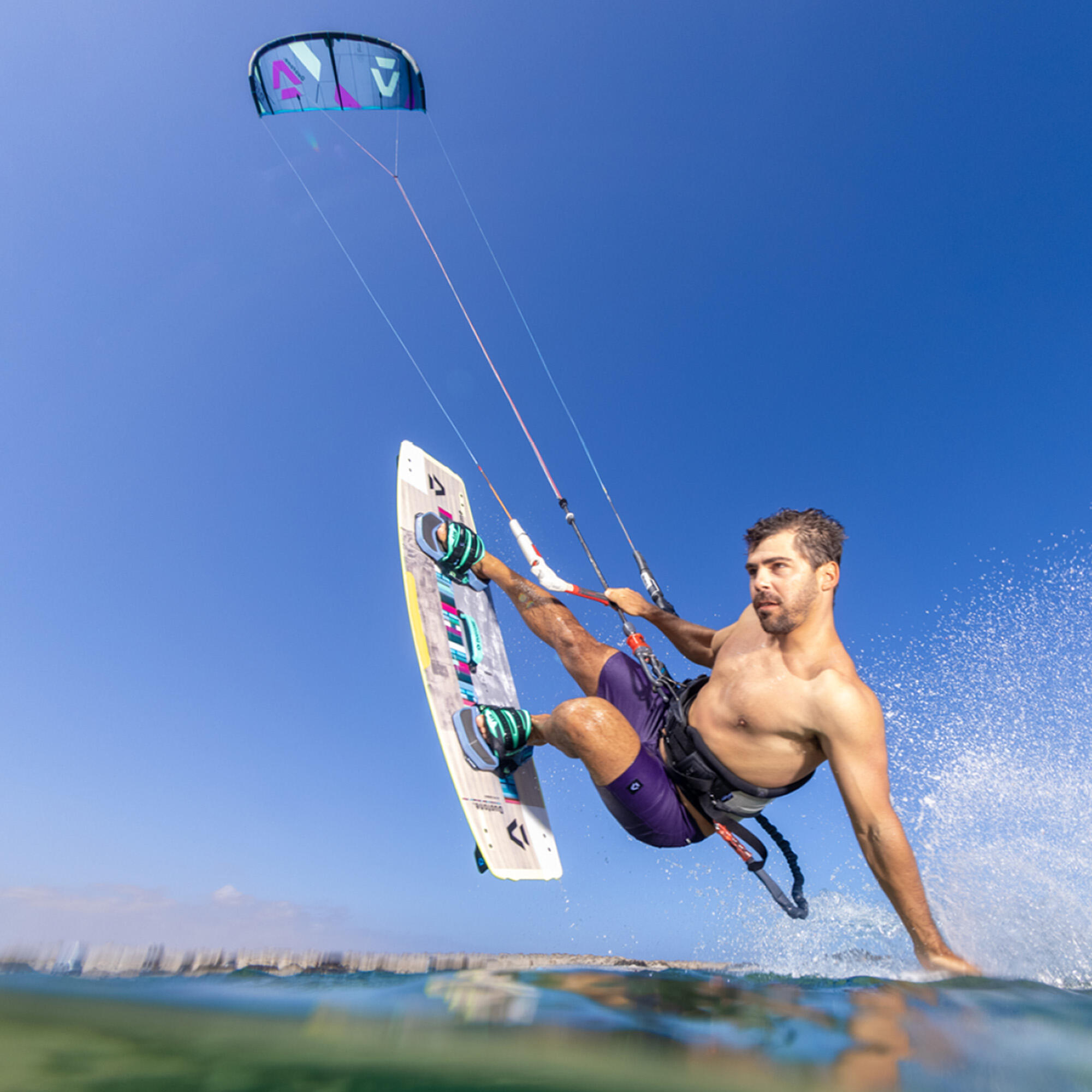 Latawiec kitesurfingowy DUOTONE Dice SLS 2/7