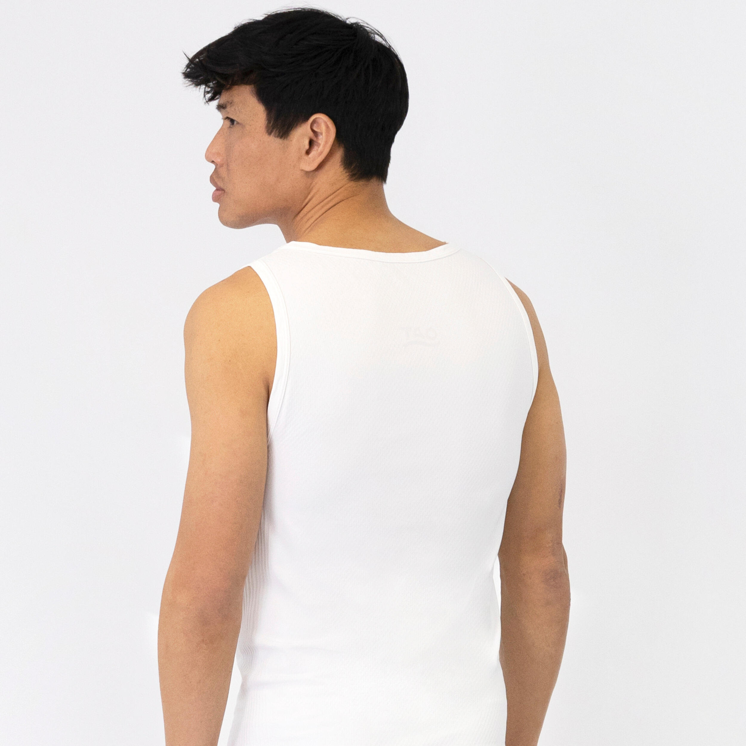 Nahtloses & schnelltrocknendes Herren Funktionstop TANK TOP 6/7