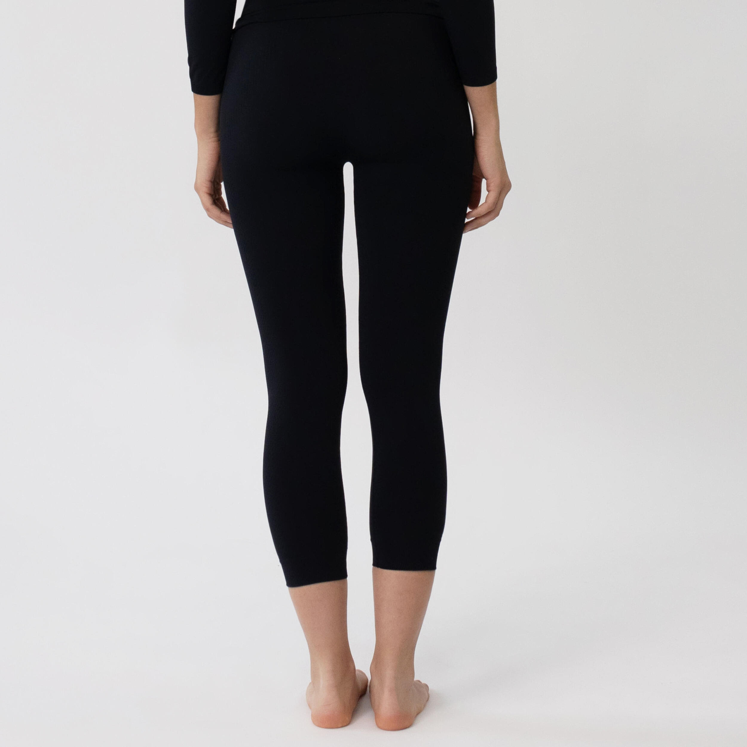 Schnelltrocknende & nahtlose Damen Funktionstight LANGE TIGHT 4/6