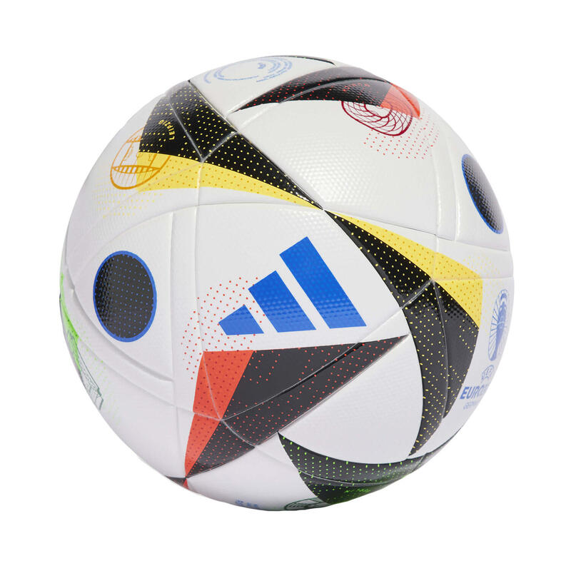 Ballon Fussballliebe League