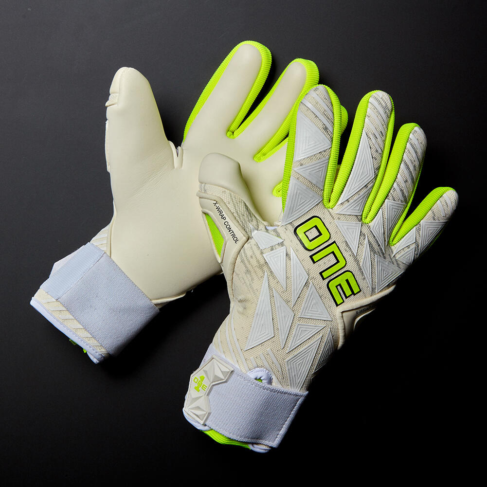 ONE GEO 3.0 Switch Junior Goalkeeper Gloves 2/4