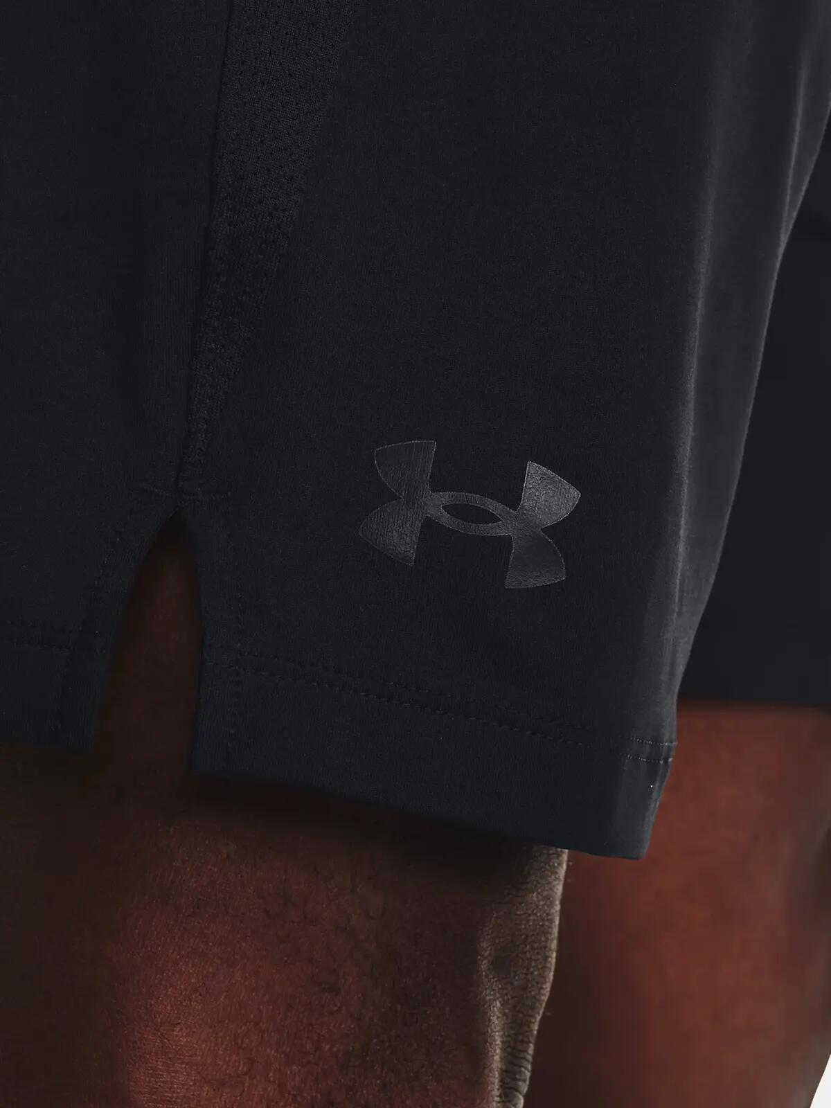 Pantaloncini da allenamento da uomo Under Armour Tech Vent 5/7