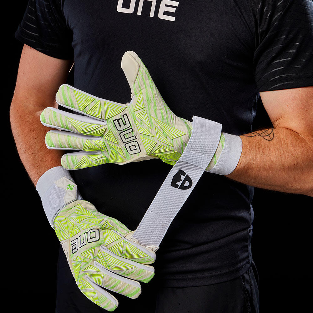 ONE GEO 3.0 MD2 Junior Goalkeeper Gloves 4/4