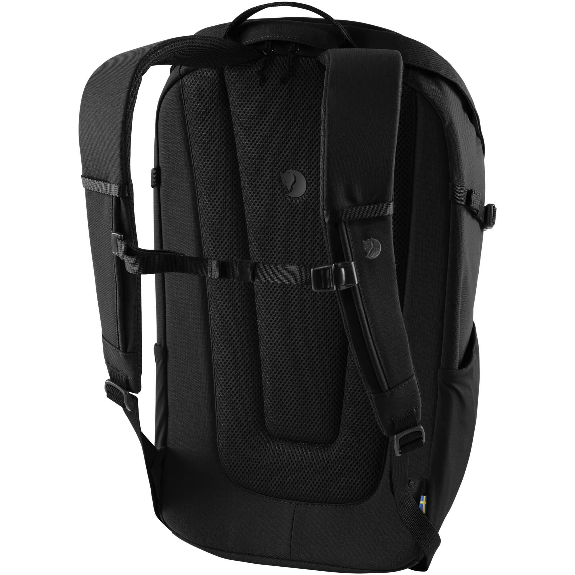 Mochila Negra  Fjallraven Uvlo 23 Black 23L Resistente y Versátil 3/7