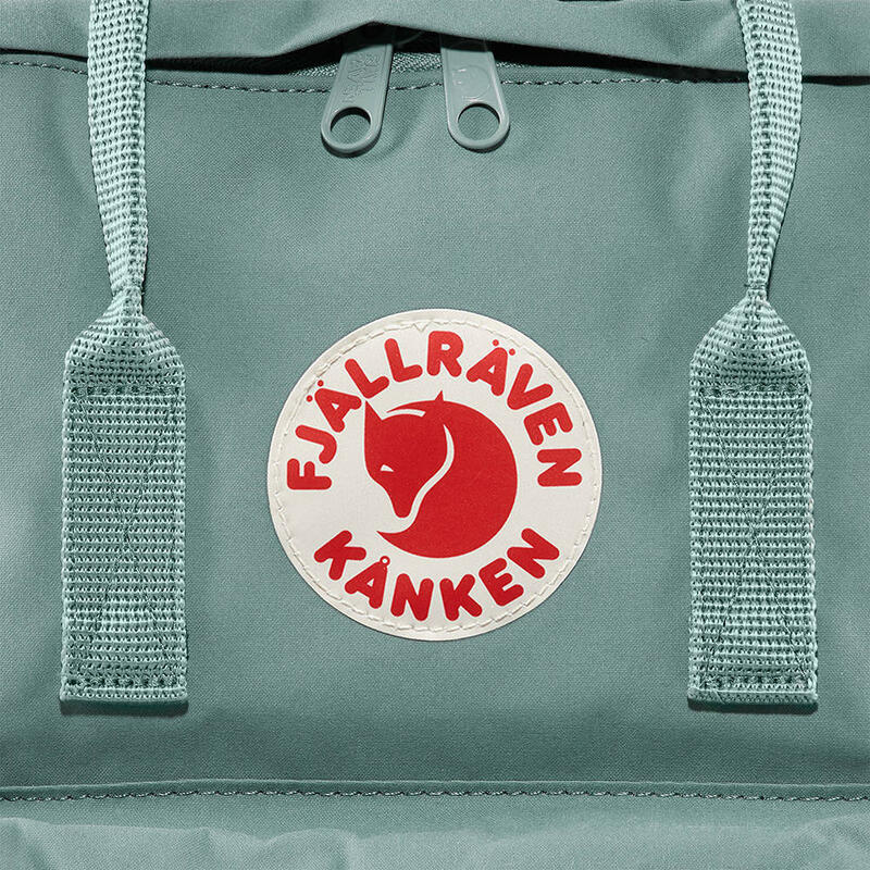 Mochila para caminar Fjallraven Kanken Verde escarcha 16 litros perlante