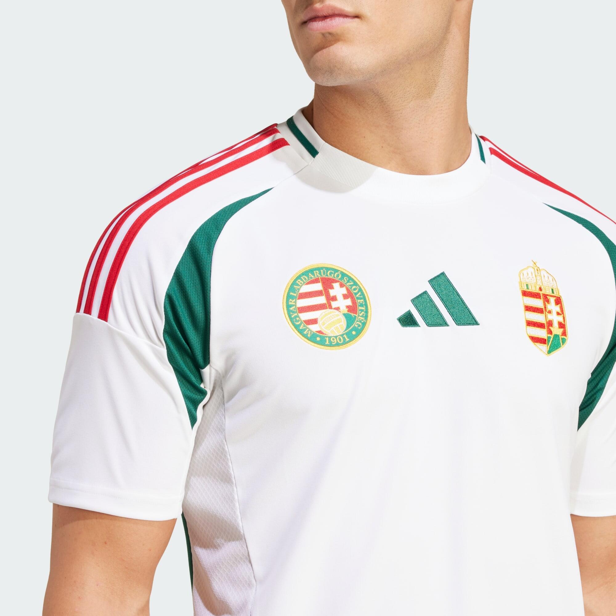 Hungary 24 Away Jersey 4/6