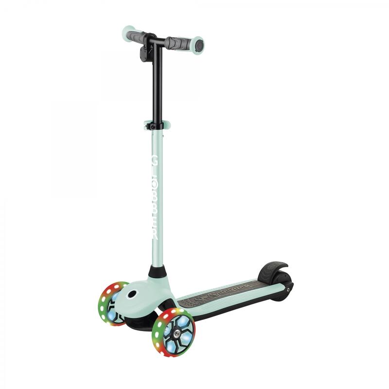 Trotineta Globber E-Motion 4, verde, autonomie 8-10 km