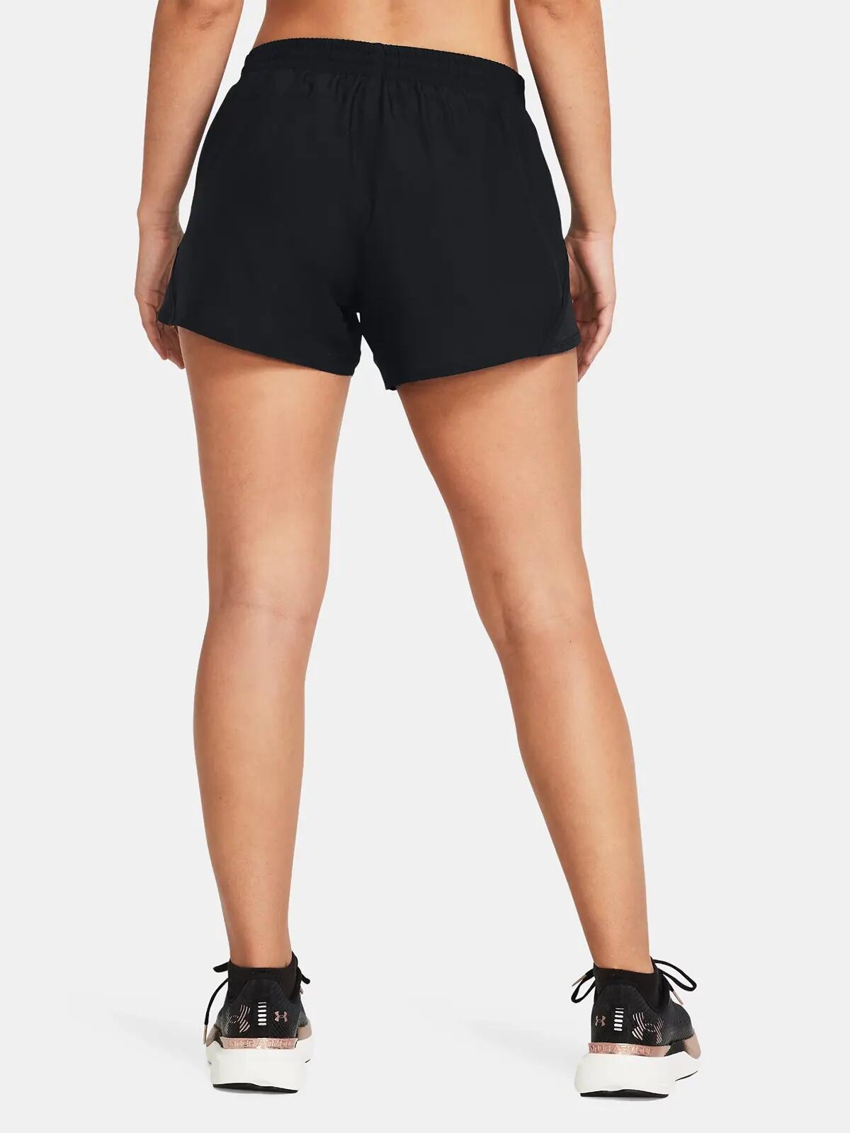 Short Under armour modèle 1382438-001 pour femmes 3/7