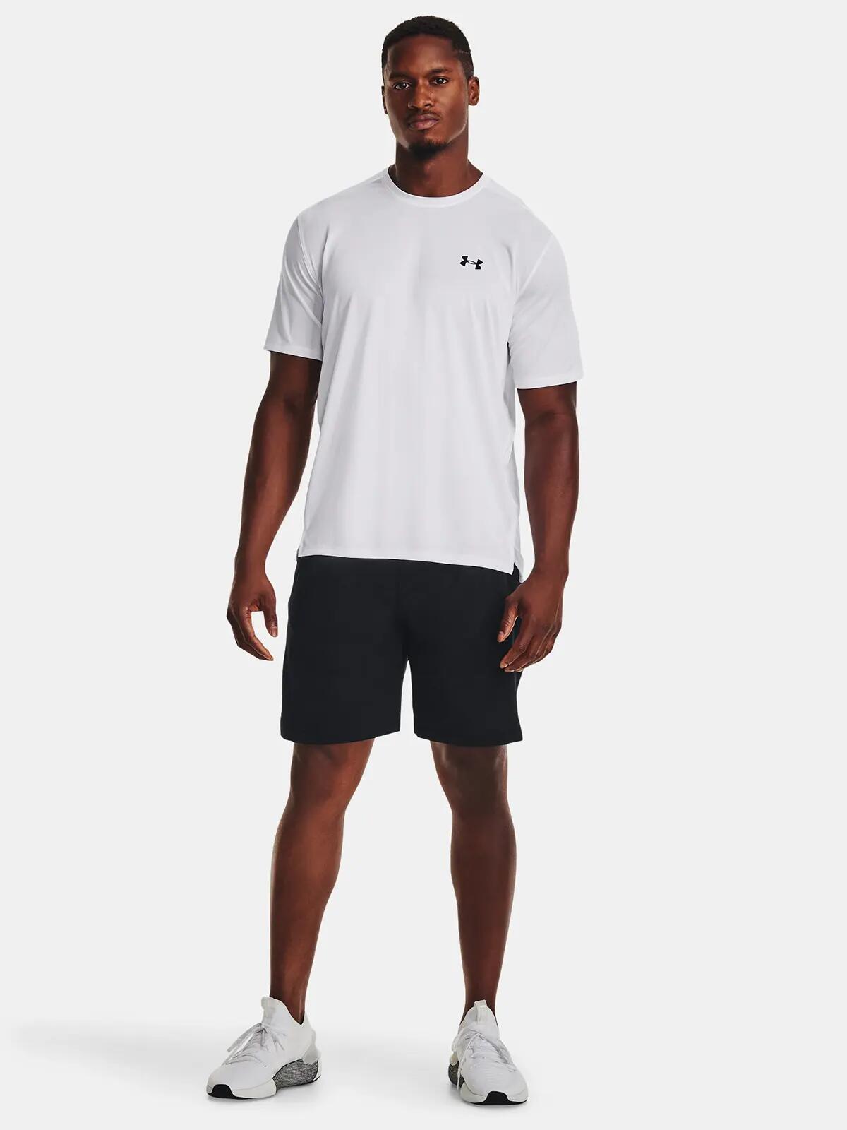 Pantaloncini da allenamento da uomo Under Armour Tech Vent 4/7