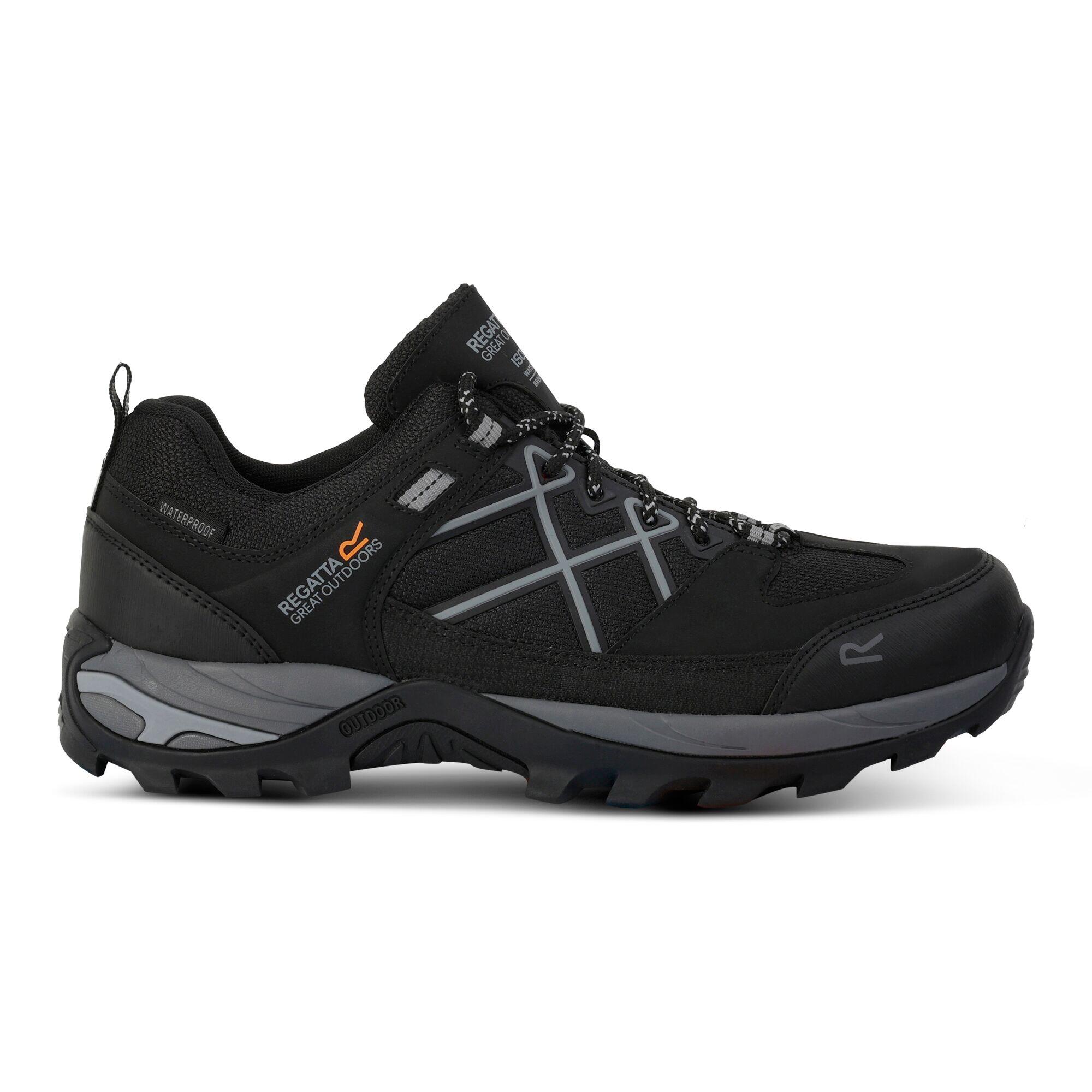 Pantofi low-top pentru outdoor cu membrană impermeabilă