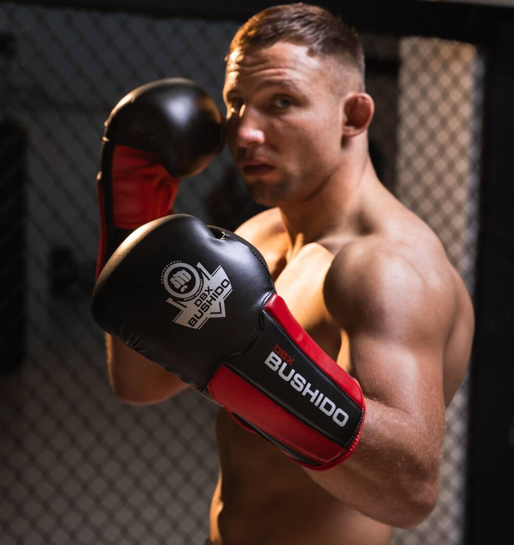 Boxerské rukavice DBX BUSHIDO DBD-B-3 3/7